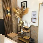 De Keizerskroon Hoorn Hotell