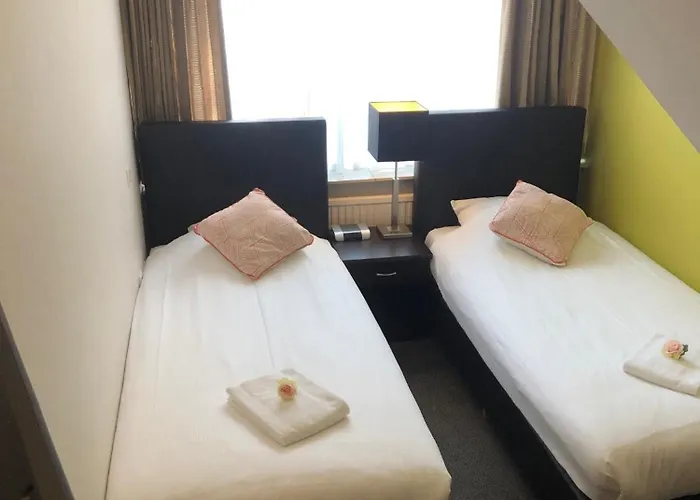 De Keizerskroon Hotel