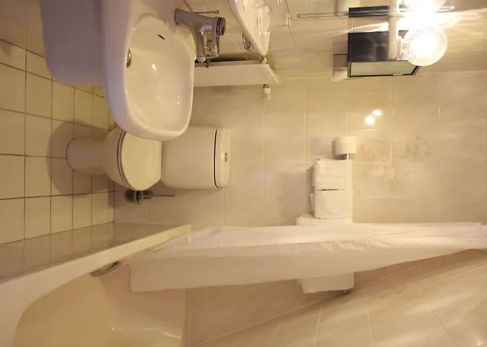 De Keizerskroon Hotel Hoorn (North Holland)