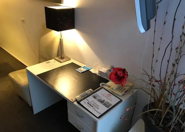 Hotel De Keizerskroon Hoorn (North Holland)