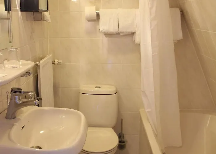 De Keizerskroon Hotel