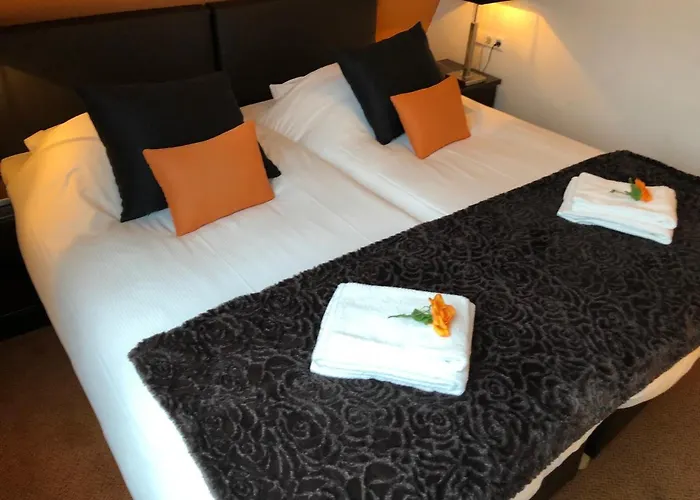 Hotel De Keizerskroon 3*