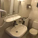 De Keizerskroon Hotel